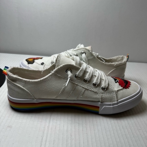 Disney Stitch Good Vibes Graphic Tee with Short Sleeves, Women's - Picture 6 of 7